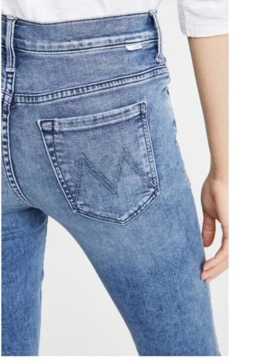 MOTHER The Pixie Insider Ankle Jeans in Group Bathing Size 24 - Picture 4 of 16